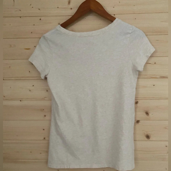 ST JOHN’S BAY Women’s V-Neck Top | Color: Beige | Size: S - Picture 4 of 6
